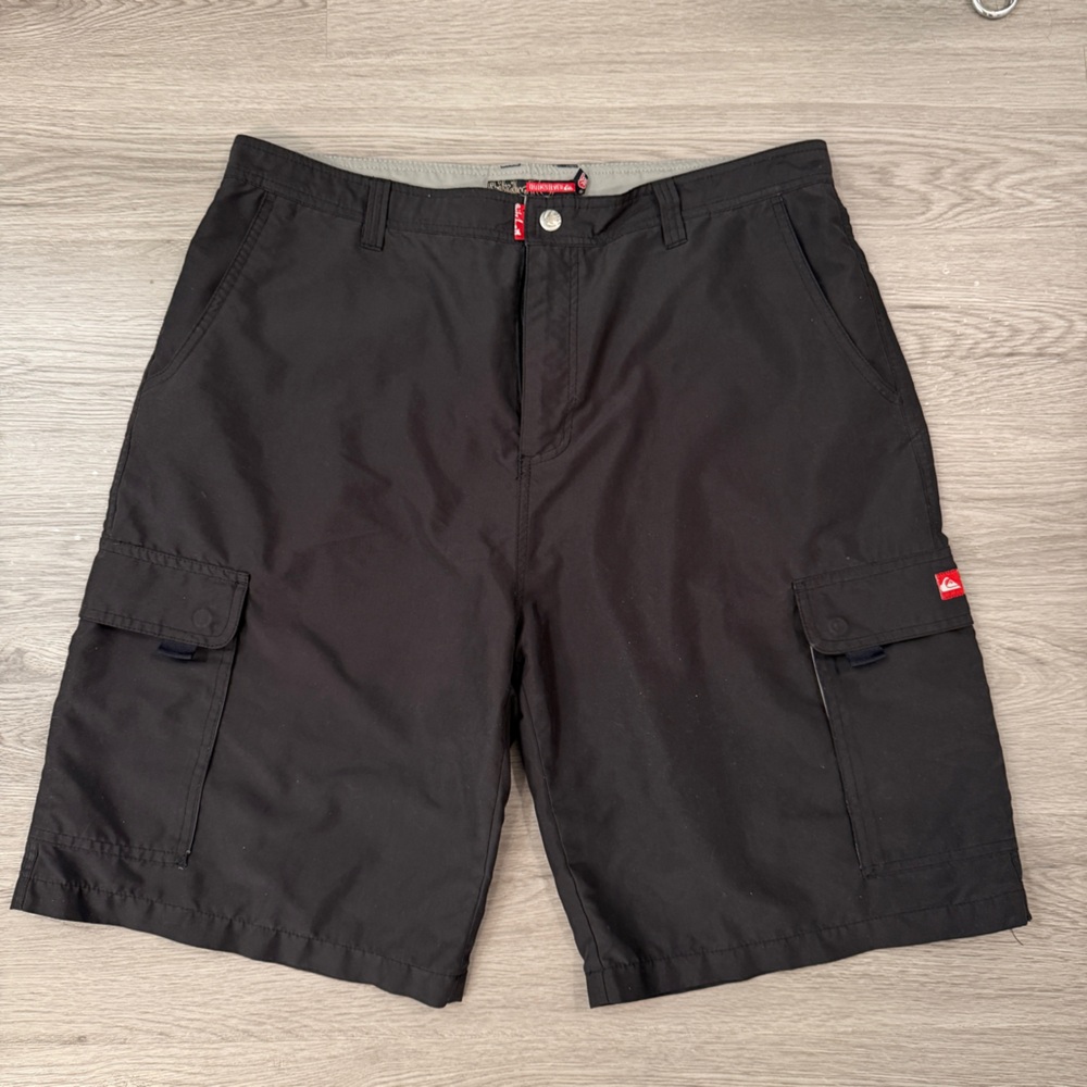 Quiksilver Black and Gray Shorts with Red Logo Tab Mens 38, 10” rise